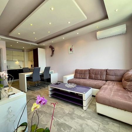 Апартамент Чаролит / Apartment Charoite بورغاس المظهر الخارجي الصورة